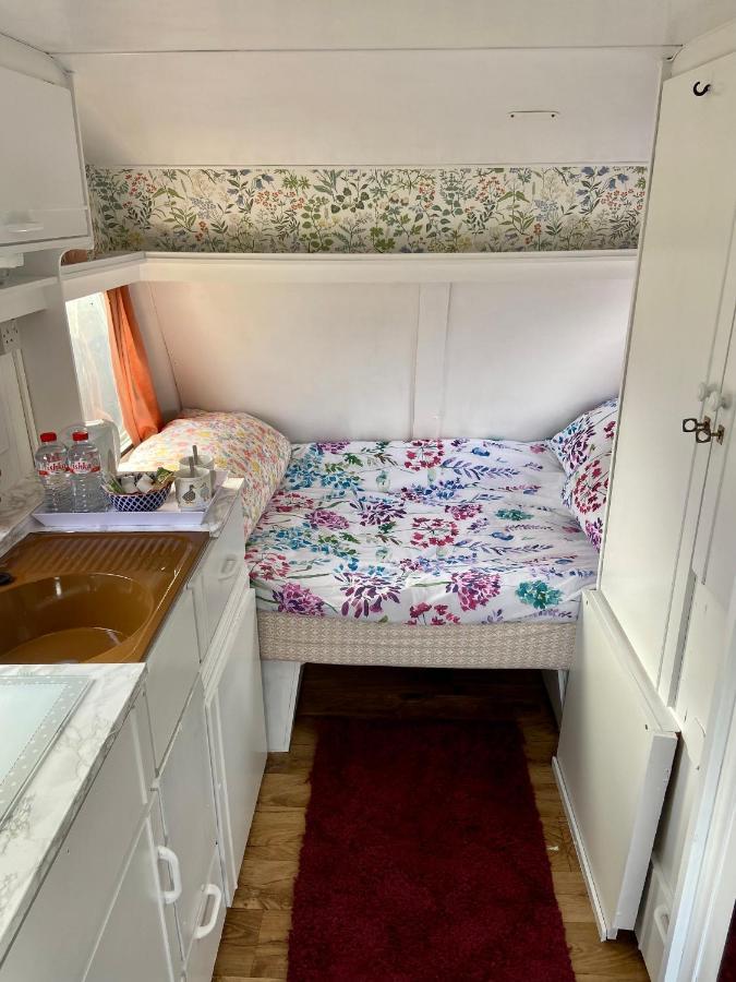 Cosy Caravan At Carrigeen Glamping Kilkenny Esterno foto